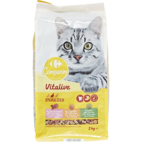 Croquettes pour chat Stérilisé au saumon, aux carrottes & aux pois CARREFOUR