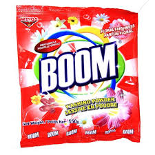 BOOM Lessive en Poudre Pack de 14 Sachets 550g