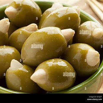 BOULOS Olives Vertes Farcies aux Amandes 300ml